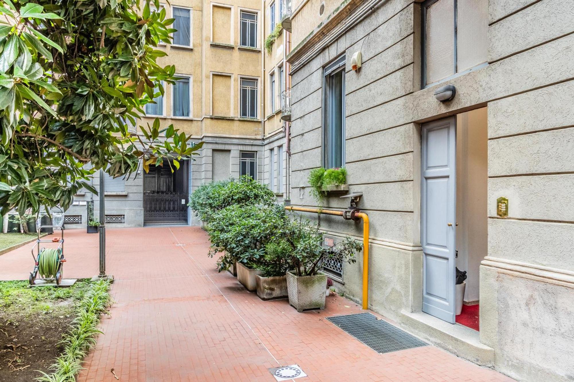 Goldoni House - Duomo 2 K M - Porta Venezia - Linate Lägenhet Milano Exteriör bild